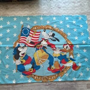 Vintage 1976 Bicentennial Colonial Mickey Mouse and friends Liberty Bell sheets
